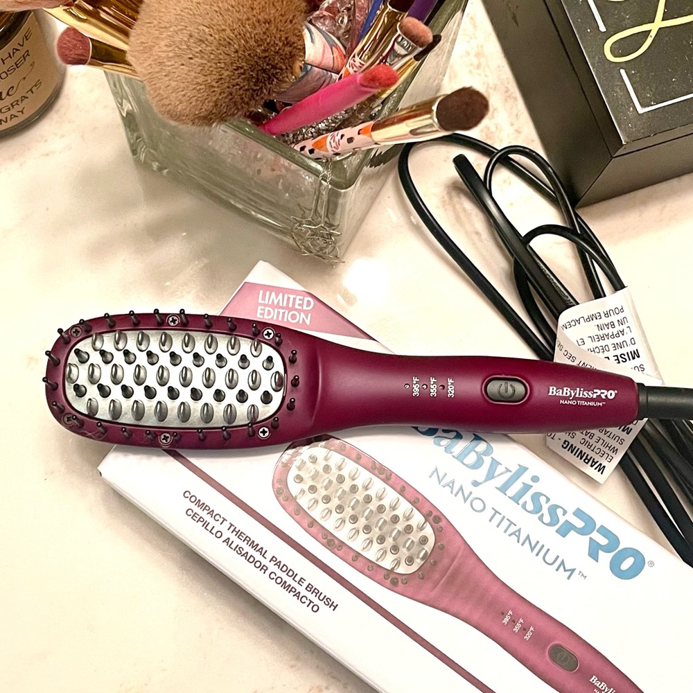 BaBylissPRO Nano Titanium Hair Brush Paddle Compact